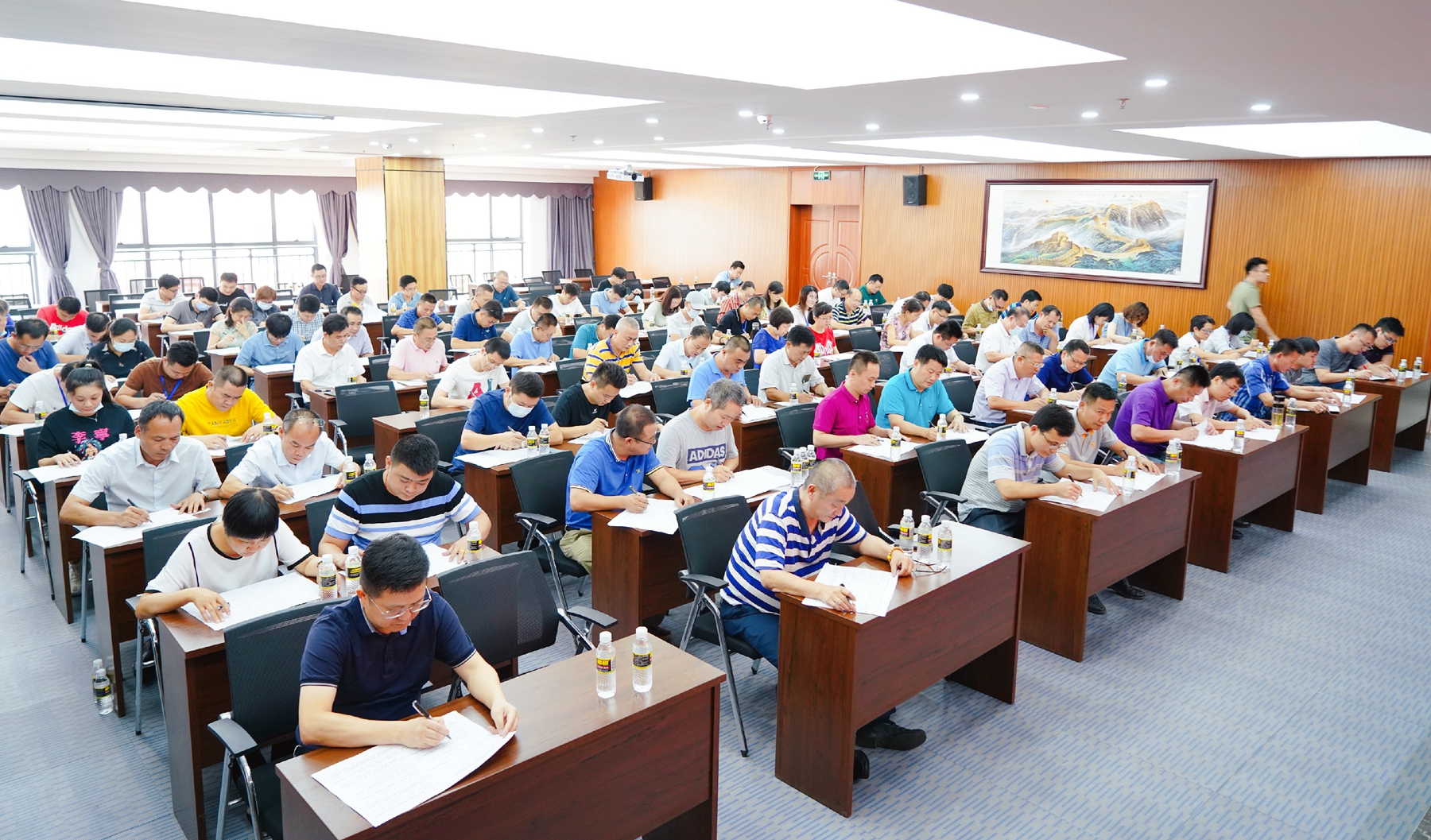 28圈官网-不凡成绩非凡,相信品牌的实力